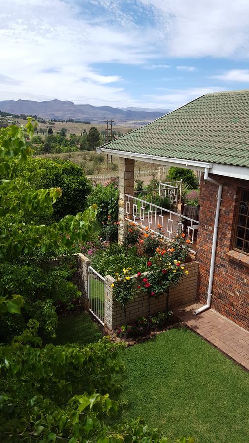 Clarens Cottages Extérieur photo
