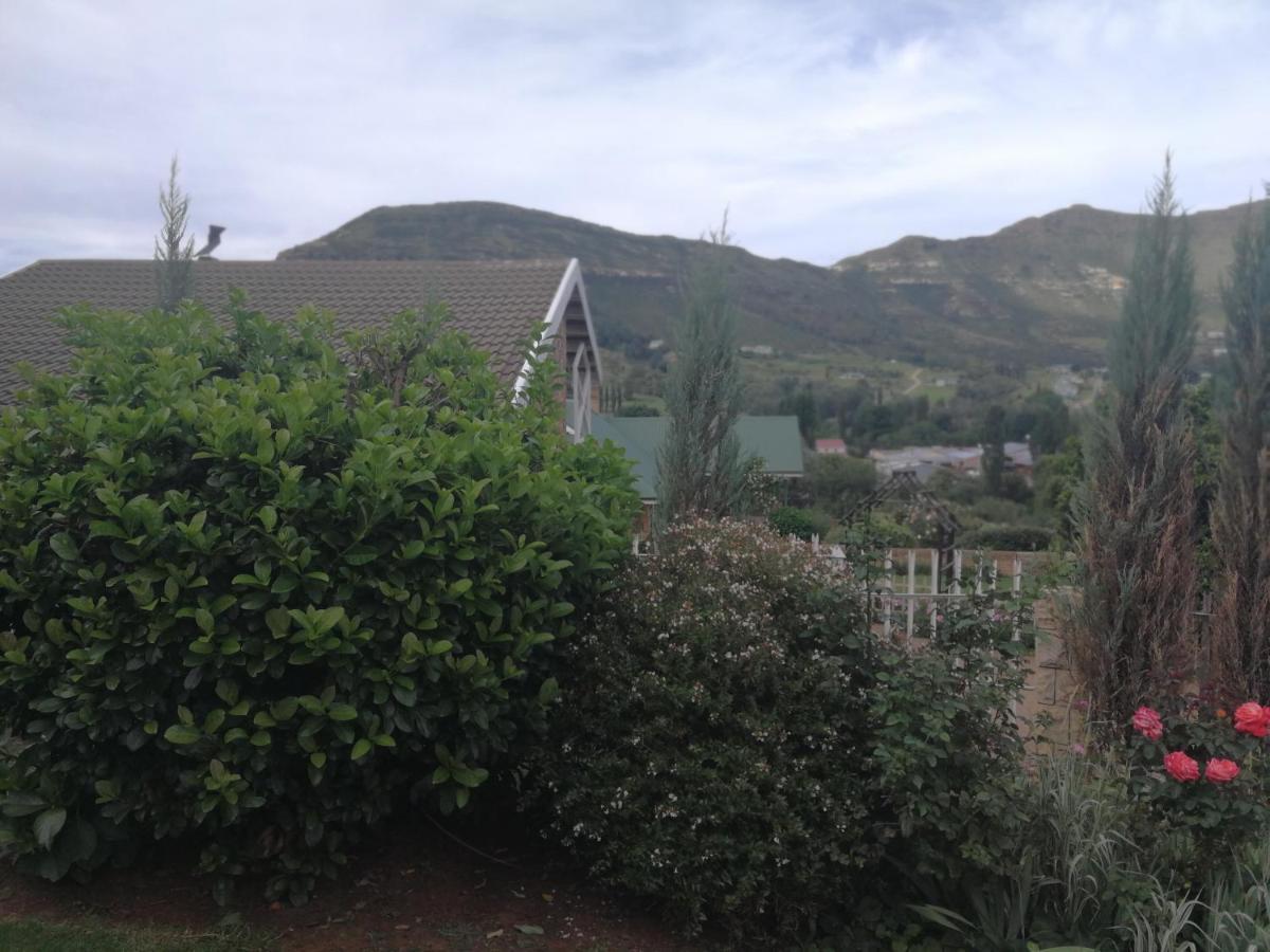 Clarens Cottages Extérieur photo