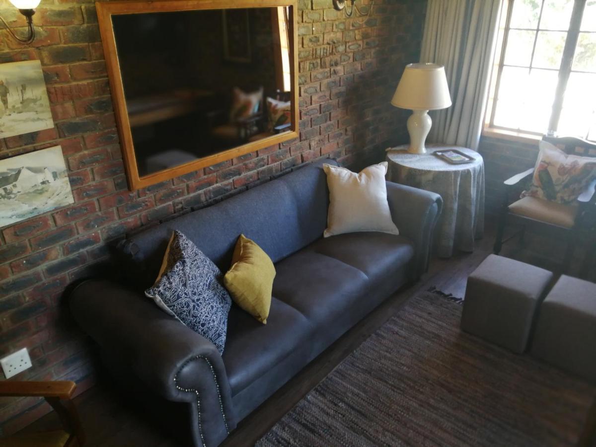 Clarens Cottages Extérieur photo