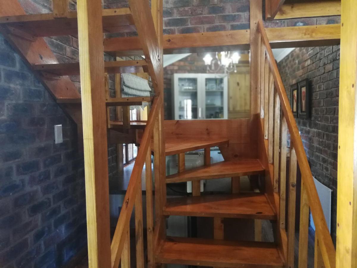 Clarens Cottages Extérieur photo