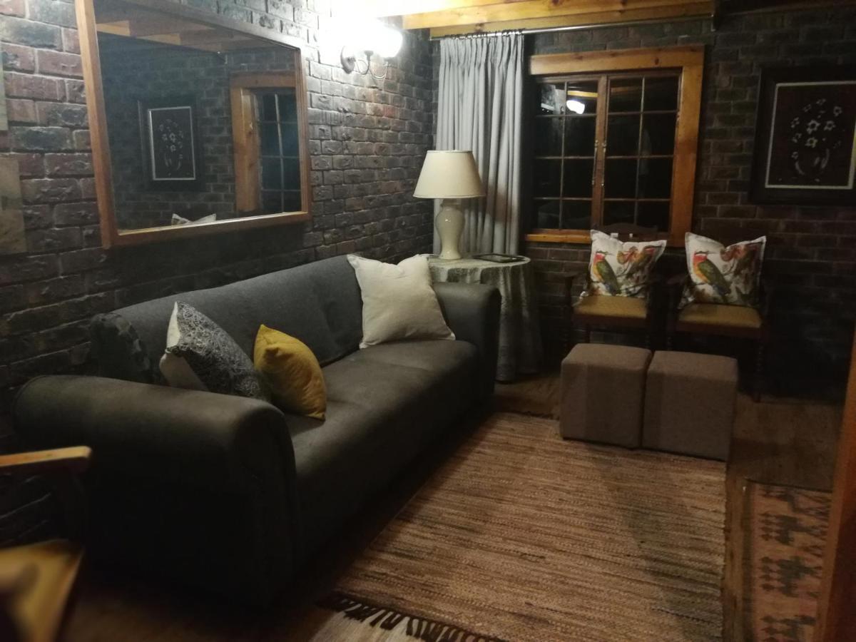 Clarens Cottages Extérieur photo