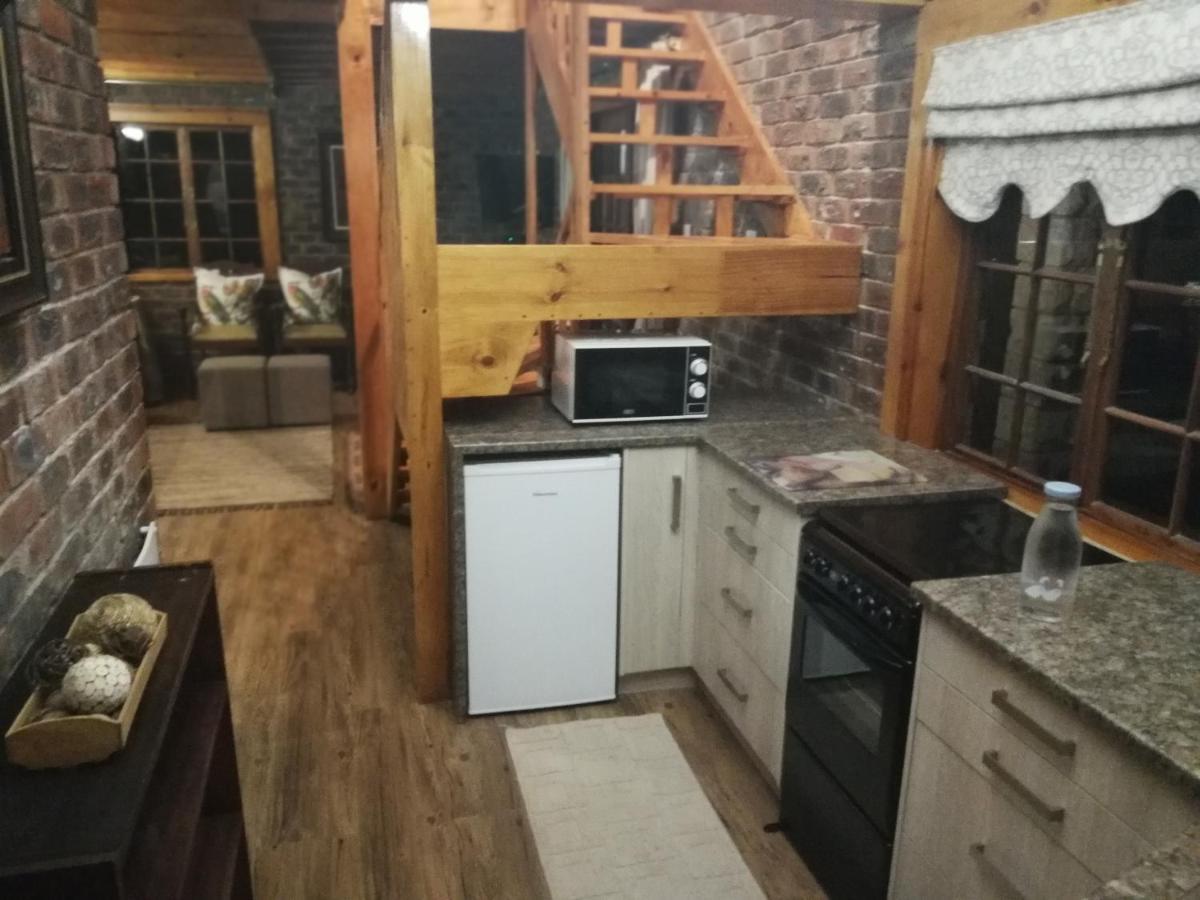 Clarens Cottages Extérieur photo