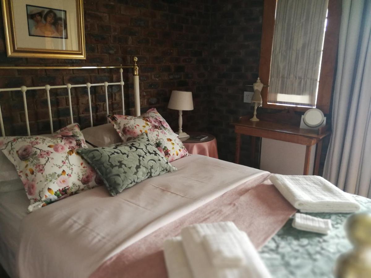 Clarens Cottages Extérieur photo